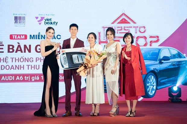 1000 khách miền Bắc choáng ngợp trước độ chịu chơi của Ngọc Trinh & GHB