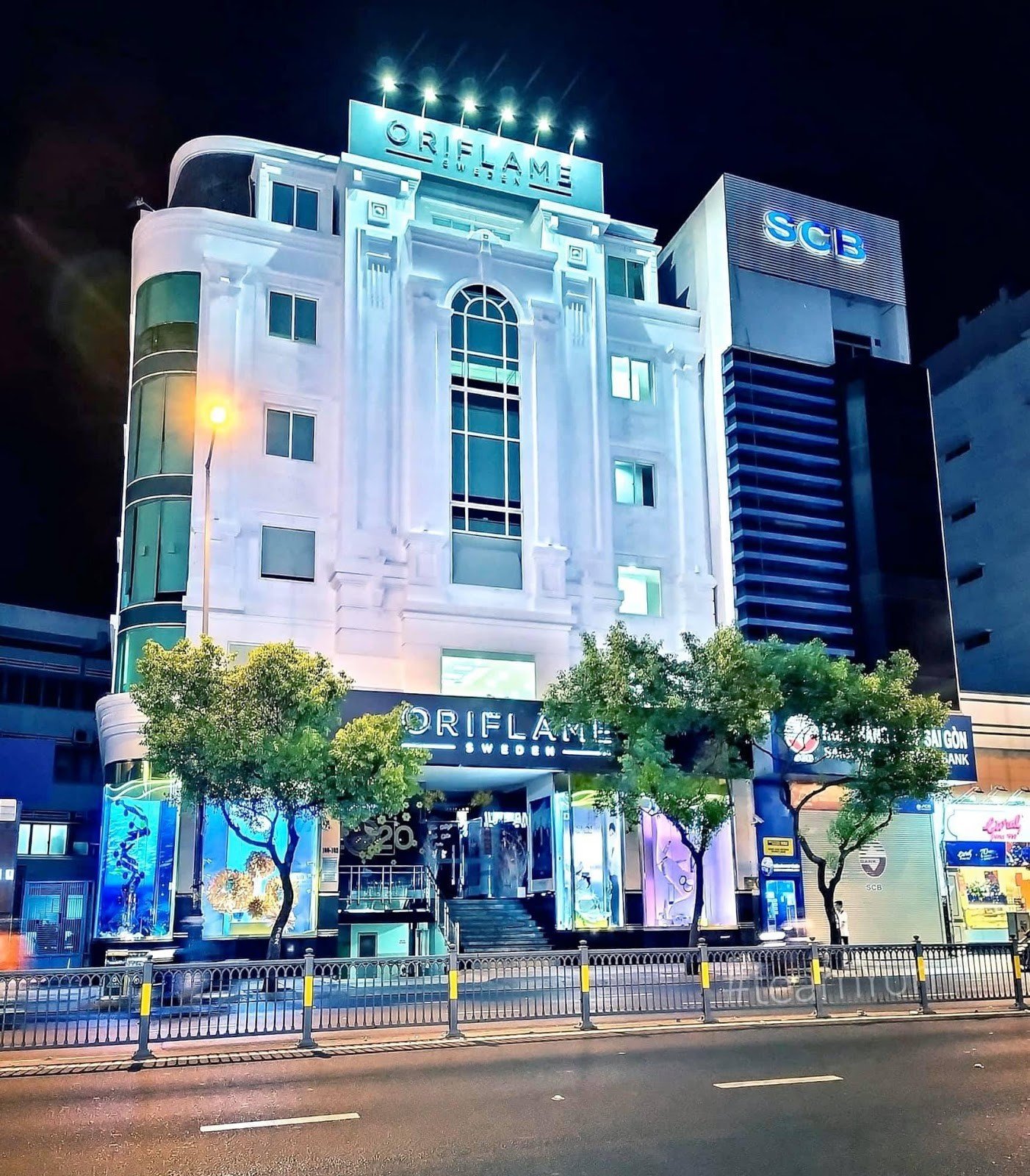 Từ năm 2020, tập đoàn Oriflame chính thức trực tiếp phân phối các sản phẩm của mình tại thị trường Việt Nam