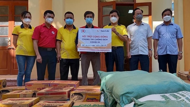 Cùng phòng chống dịch COVID-19 năm 2021, Sun Life Việt Nam đóng góp hơn 1,2 tỷ đồng