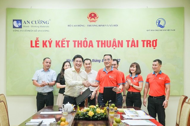 Gỗ An Cường ký kết tài trợ 2,5 tỷ đồng trong 5 năm cho trẻ em có hoàn cảnh khó khăn