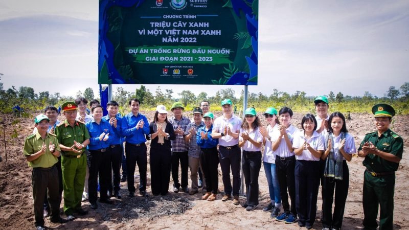 Hành trình chung tay trồng mới 101.000 cây xanh rừng đầu nguồn vì một Việt Nam xanh