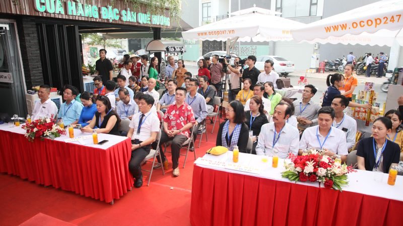 Tập đoàn Đại Gia Phú khai trương cửa hàng và sàn thương mại điện tử về sản phẩm OCOP