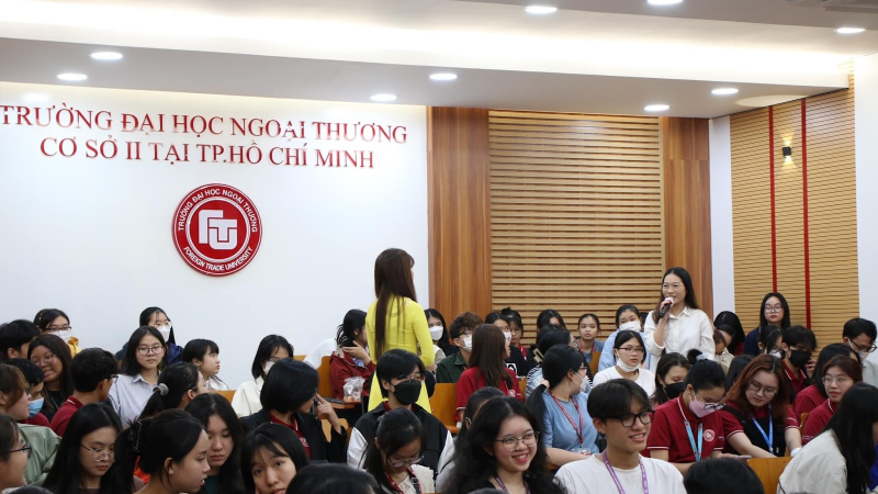 Hành trình Khởi lửa Hành trang và Người mang hành trang cho Gen Z: Diễn giả Áo dài Võ Thị Mỹ Duyên