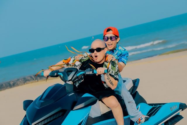 Tình anh em Huỳnh James & Pjnboys: đời thường nhưng không tầm thường.