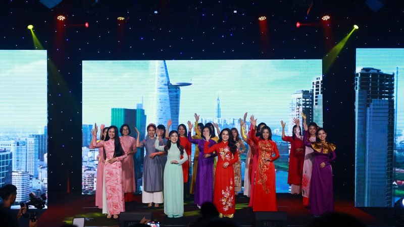 VNPR Awards 2023: Kết hợp trao giải thưởng và PR hình ảnh đặc trưng của “Sài Gòn – TPHCM xưa và nay”