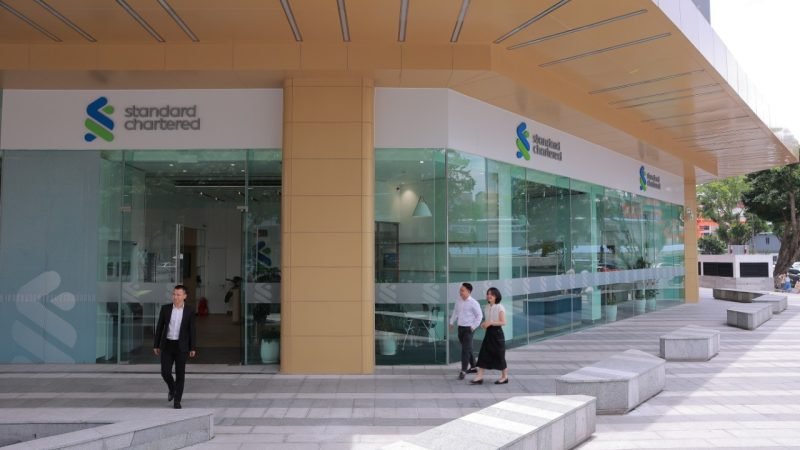 Ngân hàng Standard Chartered dự báo kinh tế Việt Nam phục hồi nửa cuối năm 2023