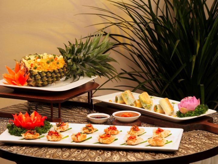 KHÁCH SẠN VIỄN ĐÔNG PHỤC VỤ BUFFET CHAY XUYÊN SUỐT THÁNG 7 VU LAN